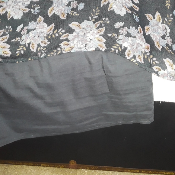 Adorable Long Sleeve Mini Floral Volcom Dress Size Medium - Picture 6 of 10